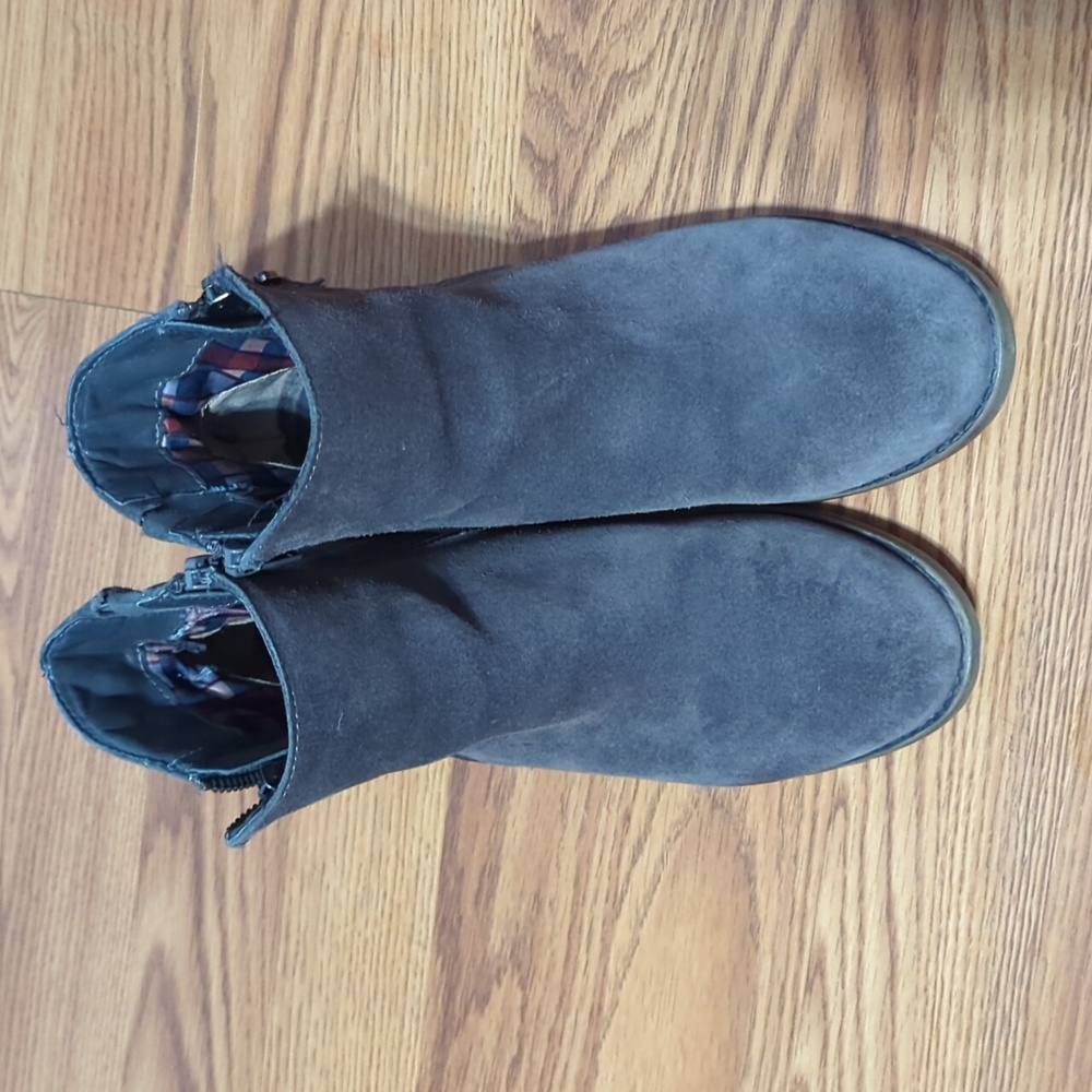 Ladies shoes